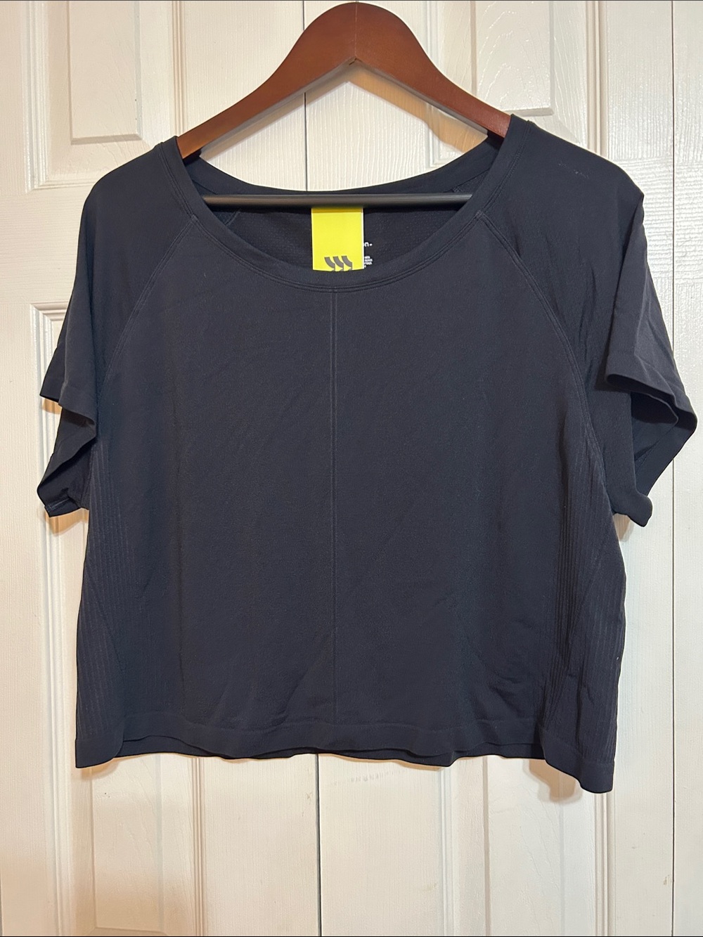 all in motion Black Short Sleeve Athletic Tee
